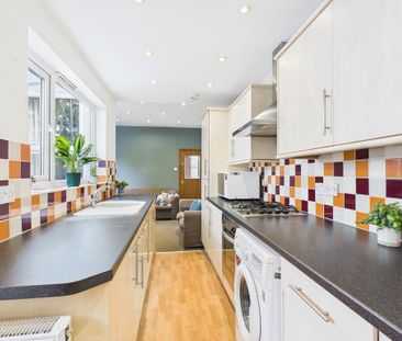 1 bedroom in a house share to rent - Photo 5