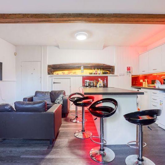 4 bedroom detached house to rent - Photo 1