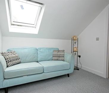 29 Mill Road West, Carryduff, Belfast, BT8 8HH - Photo 2