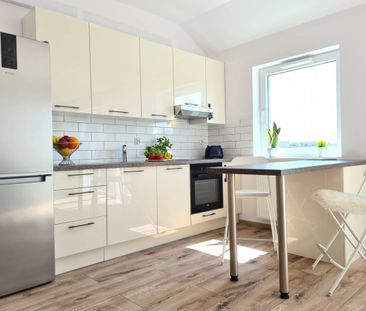 Kawalerka z balkonem w pełni wyposażona. 31.97 m² - Photo 2