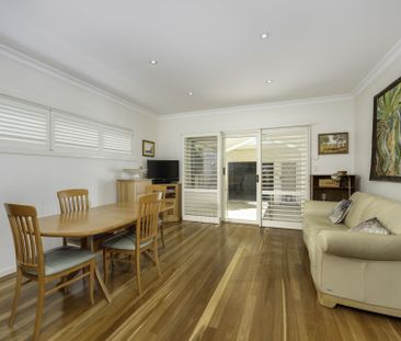 Spacious four bedroom home with double garage in sought after beach... - Photo 2