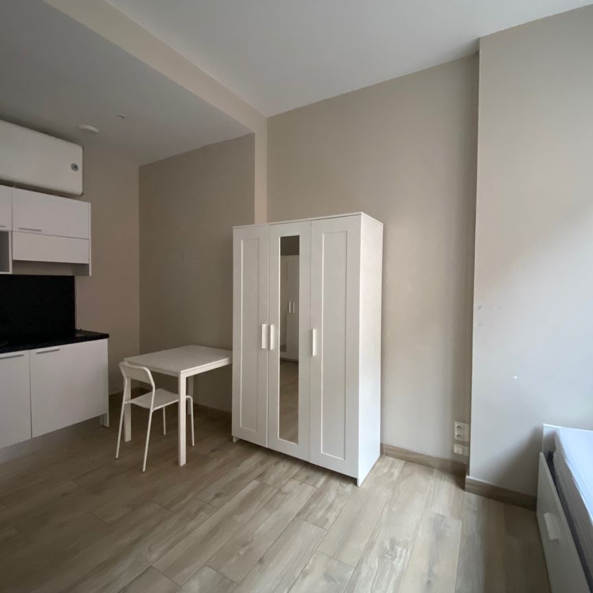Location Appartement 1 pièce 19m² LYON 3ème - Photo 1