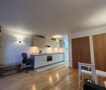Studio Flat, Quadrant Court, HA9 - Photo 2