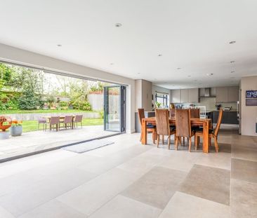 5 bedroom detached house to rent - Photo 4