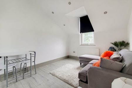 1 Bed Flat, Myatts Fields South, SW9 - Photo 2