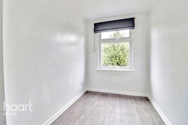 6 bedroom semi-detached house to rent - Photo 1