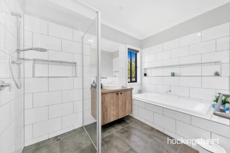 Magnificent family home in Beveridge - Photo 5