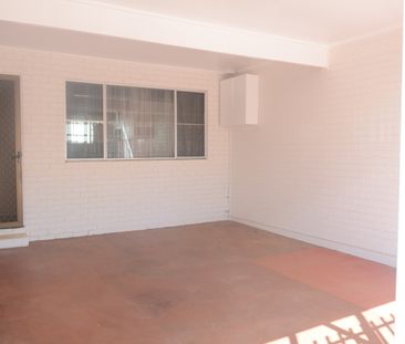 2/96 Herries Street, East Toowoomba QLD 4350 - Apartment For Rent |... - Photo 3