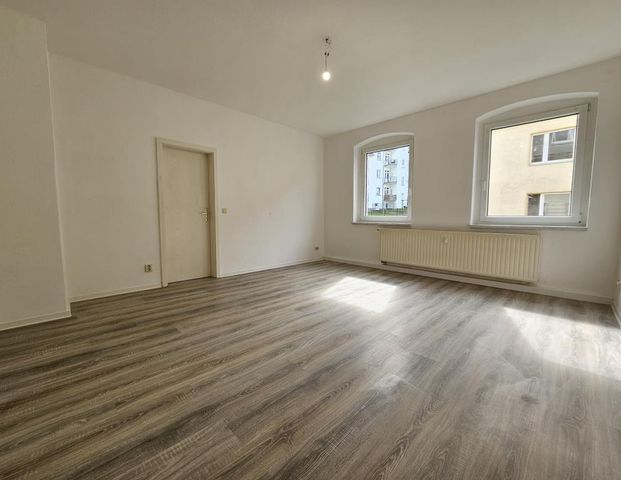Great apartment with fitted kitchen and balcony - Photo 1