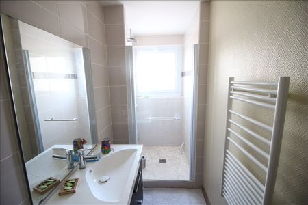 Location Appartement 2 pièces 46m² - Photo 4