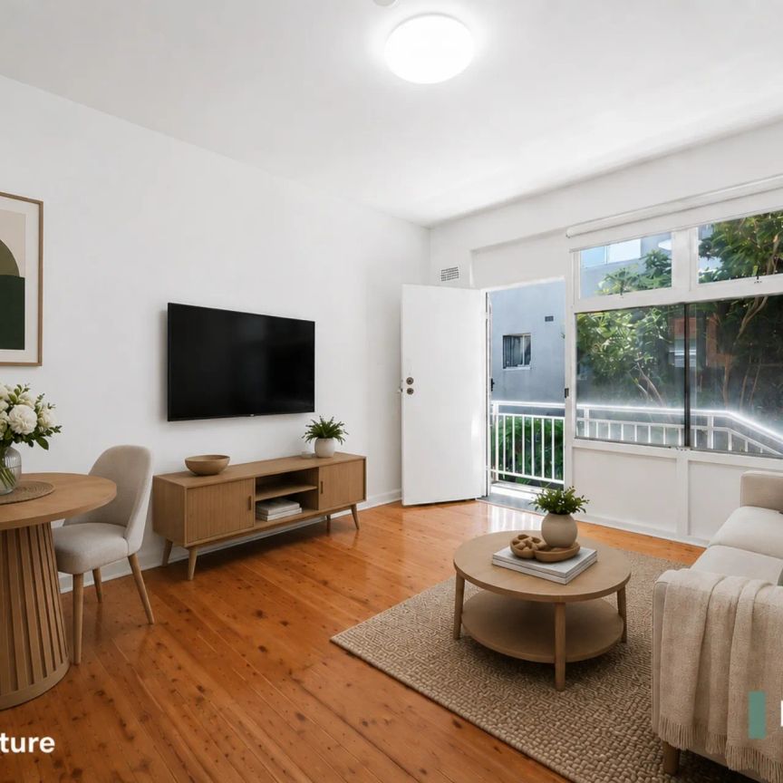 Modern two bedroom apartment in great location - Photo 1