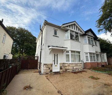 4 Bed Semi-Detached House, Honeysuckle Road, SO16 - Photo 2