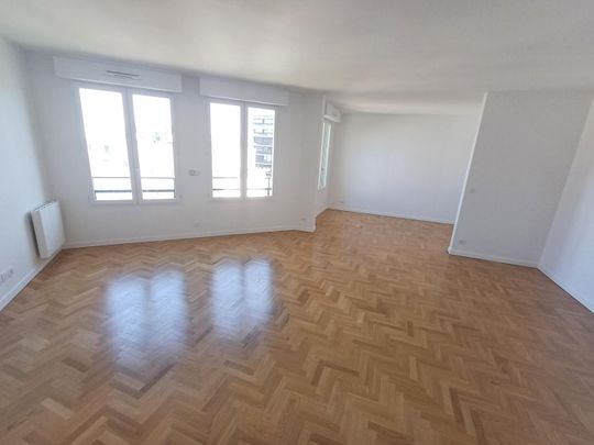 location Appartement T4 DE 99.9m² À VERSAILLES - Photo 1