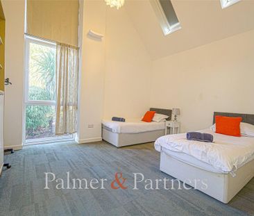 4 bedroom detached house to rent - Photo 5