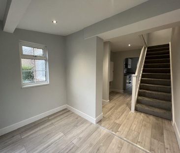 2 bedroom end of terrace house to rent - Photo 6