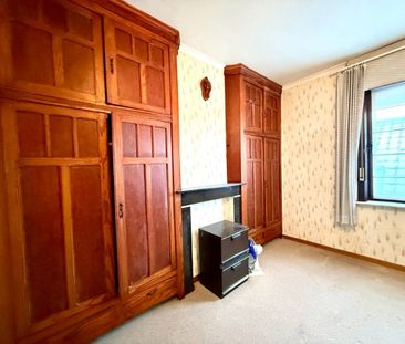 Ruime woning met 3 slaapkamers en dubbele garage - Photo 5