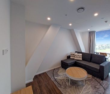 Stunning 12th story Ellerslie Penthouse. - Photo 5