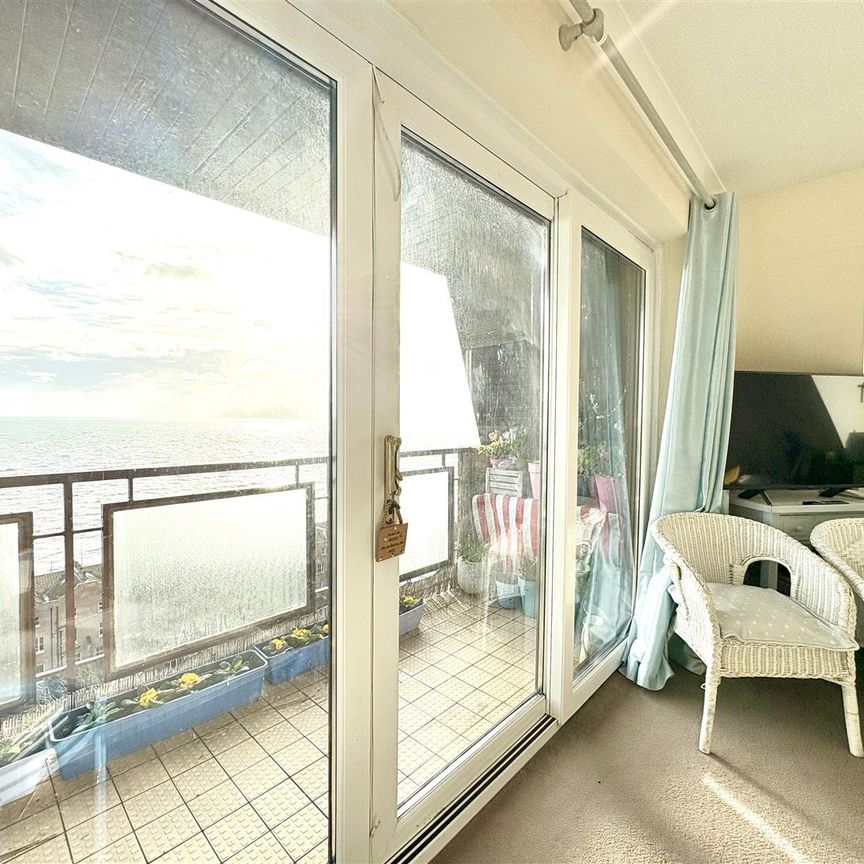 West Hill Road, St-leonards, TN38 0NF - Photo 1