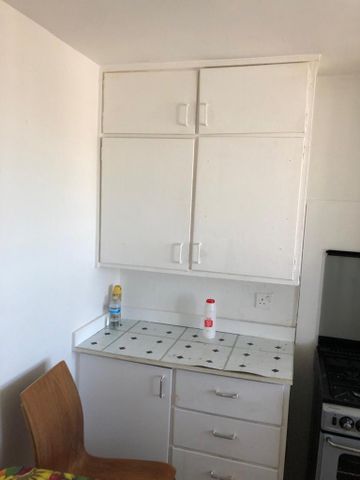 1 bedroom in a flat share to rent - Photo 5