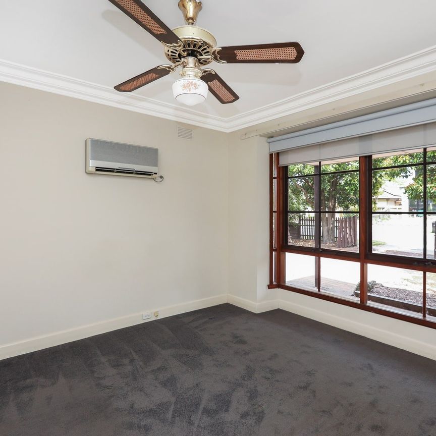 215 Gooch Street, Thornbury - Photo 1