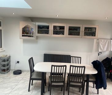 3 Bed Semi-Detached House, Lily Gardens, HA0 - Photo 1