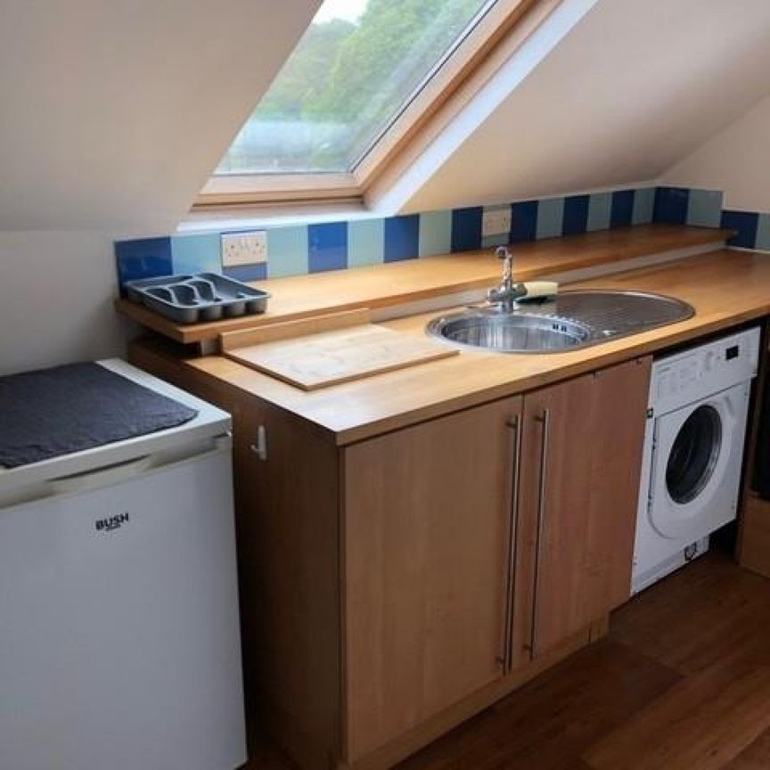 1 bedroom Flat To Let - Photo 1