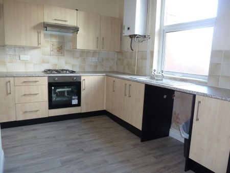 2 bedroom terraced house to rent - Photo 3