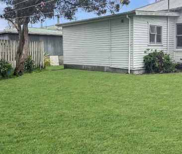 MASTERTON - 2 BEDROOMS - Photo 4