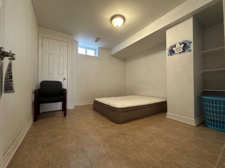 For Lease - 415 Marybay Crescent, Richmond Hill, Ontario - Photo 2