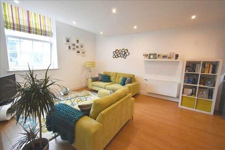 Town Hall Square, Crayford, DA1 - Photo 3