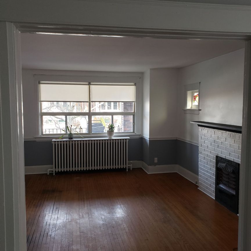 For Lease - 44 Scarboro Beach Main Boulevard, Toronto, Ontario - Photo 1