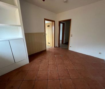 Großzügige 6-Zimmer-Dachgeschosswohnung mit zwei Bädern (Badewanne ... - Photo 3