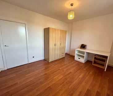 2 Bedroom Property To Rent - Photo 3