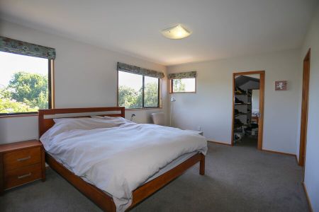 A Beautiful Home in Riccarton – Modern and a Must see - Photo 3