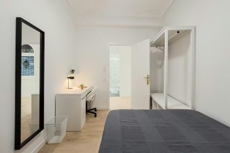 Carrer de Jonqueres, Barcelona, Catalonia 08003 - Photo 3