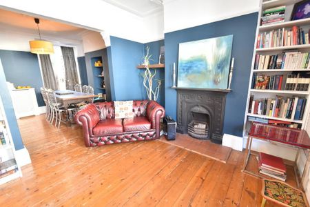 4 bedroom terraced house to rent - Photo 2