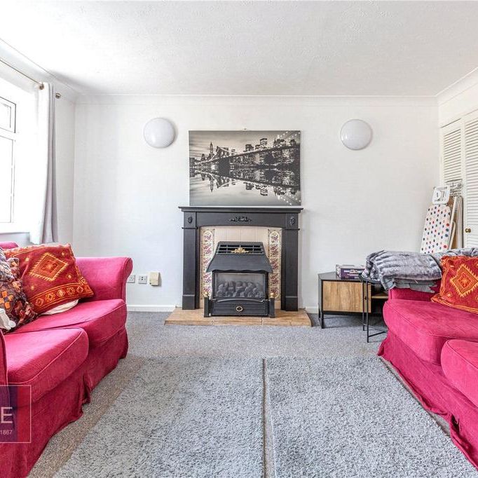 6 bedroom detached house to rent - Photo 1