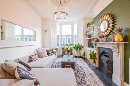 4 bedroom end of terrace house to rent - Photo 5