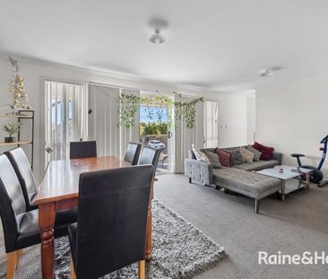 Ideal 2 Bedroom Townhouse - Photo 3