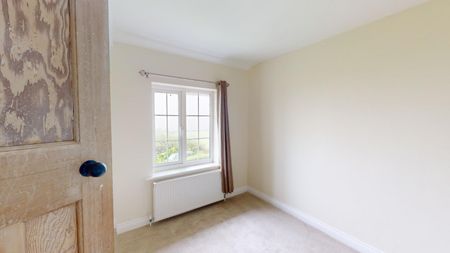 2 bedroom House To Let - Photo 2