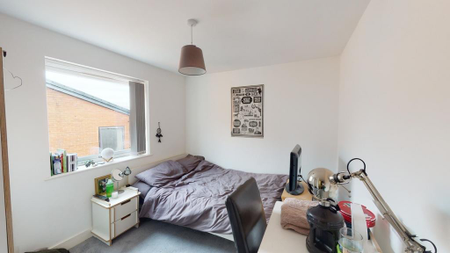 4 bedroom terraced house to rent - Photo 2