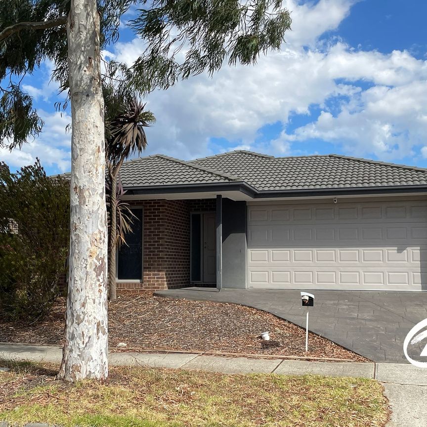 22 Pleven Rise, 3978, Clyde North Vic - Photo 1