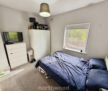 3 bedroom end of terrace house to rent - Photo 5