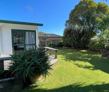 3 Bedroom Home available in time for Summer! - Photo 3