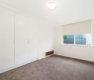 Spacious two bed! - Photo 4