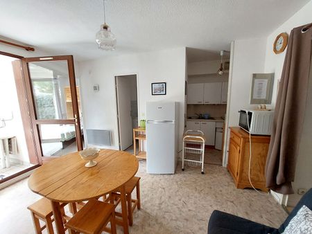 Location Appartement 1 pièce 28m² - Photo 2