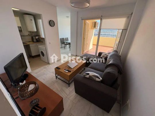 Piso en alquiler en Calle Perdices - Photo 1