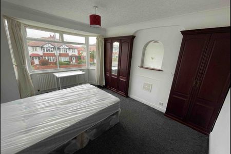 St Annes Road 5 Bedroom House - Photo 5