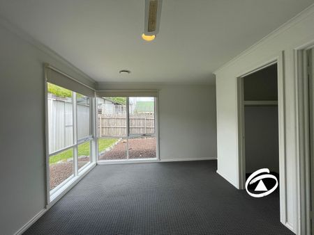 24 Chirnside Road, 3806, Berwick Vic - Photo 5