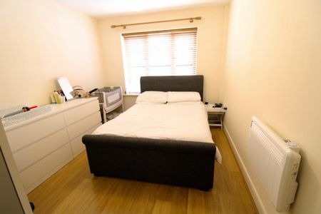 2 bedroom ground floor flat to rent - Photo 4